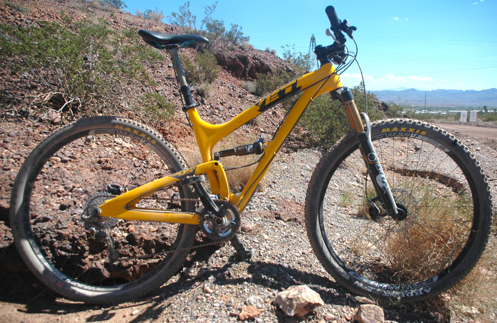 2014 Yeti SB95 Carbon, Blister Gear Review.