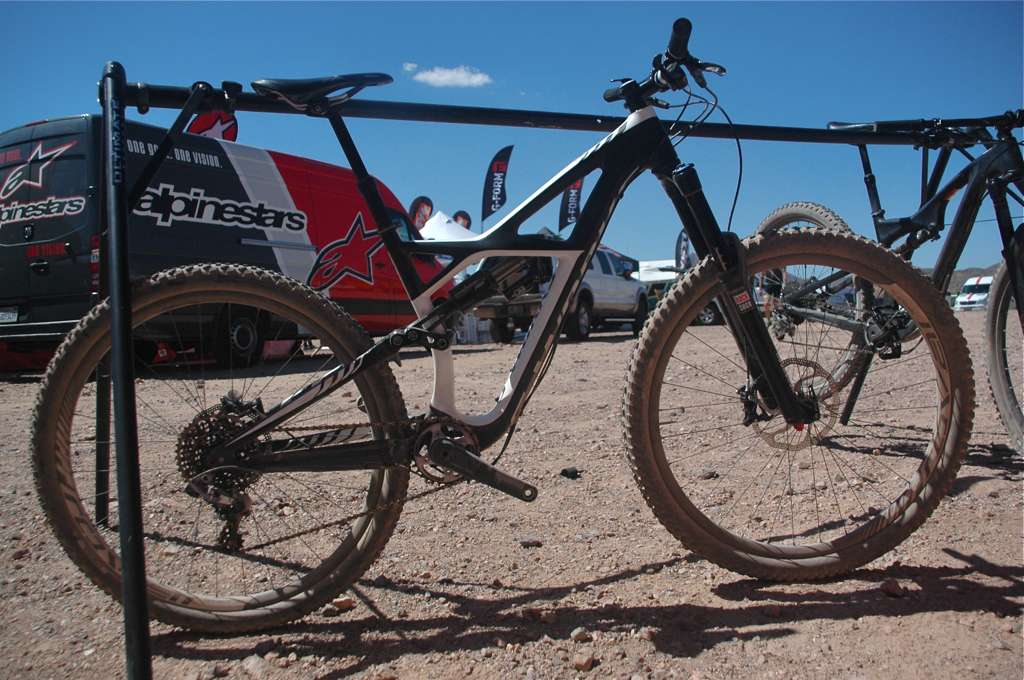 Specialized Enduro 29, Blister Gear Review.