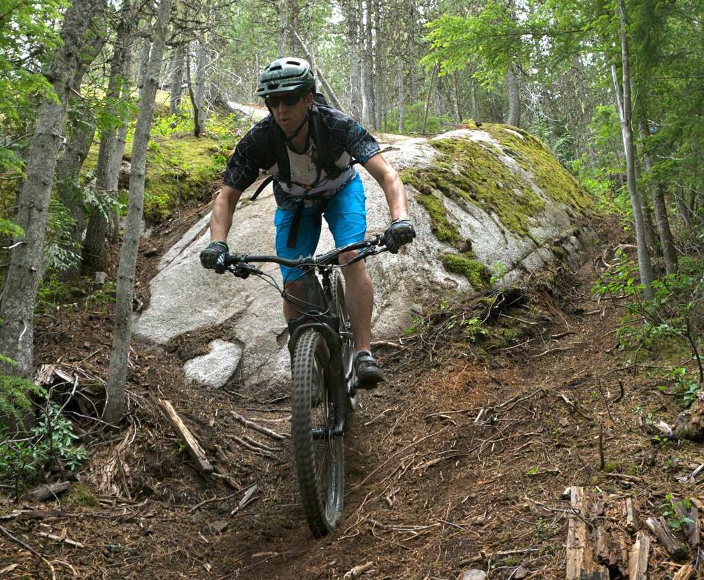 Noah Bodman reviews the Specialized Enduro Comp Jersey, Enduro Sport Shorts, and Enduro Gloves, Blister Gear Review