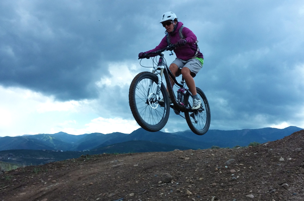 Stella Selden reviews the Pearl Izumi Canyon shorts, Blister Gear Review