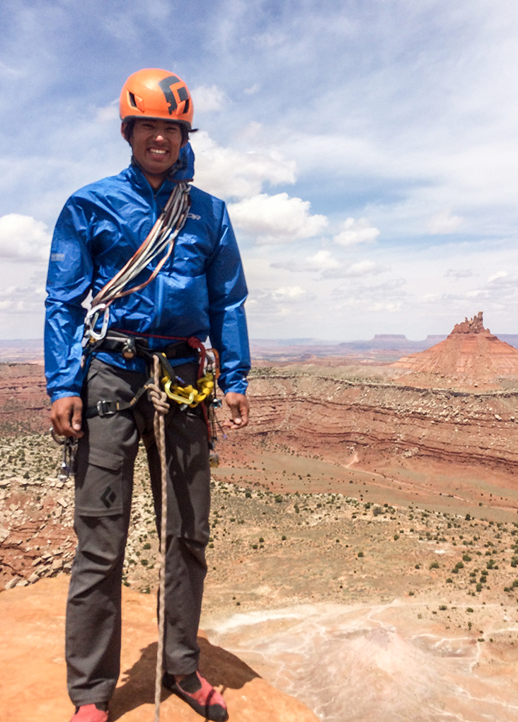 Matt Zia reviews the Outdoor Research Helium II jacket for Blister Gear Review.