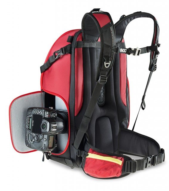 Cy Whitling reviews the Evoc CP 26l camera bag for Blister Gear Review.