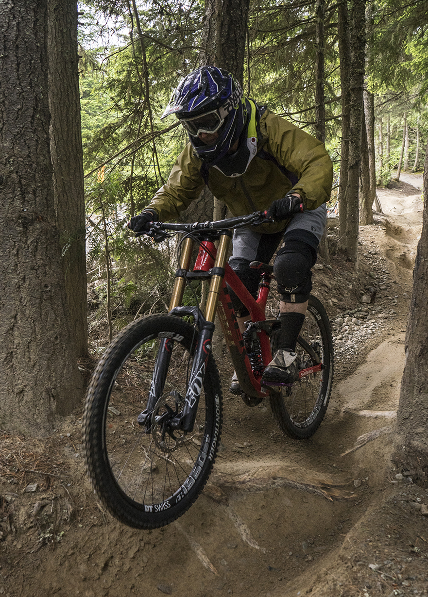 Marti Bruce reviews the Trek Session 9.9 for Blister Gear Review.