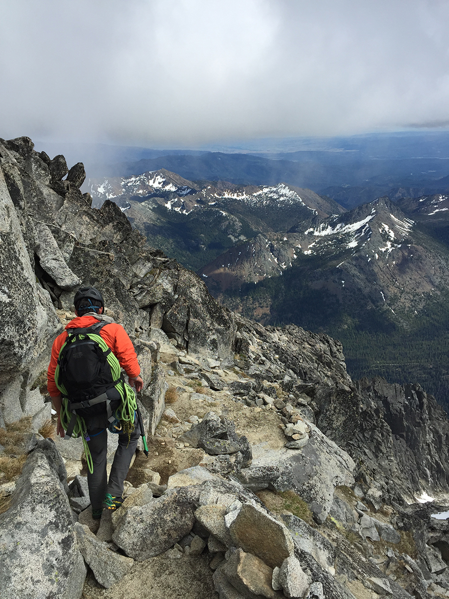 Matt Zia reviews the Mystery Ranch Pitch 40 Backpack for Blister Gear Review