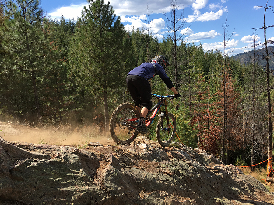Noah Bodman reviews the Maxxis Griffin for Blister Gear Review.